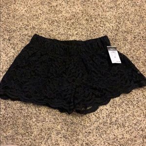 New Rue 21 lace shorts